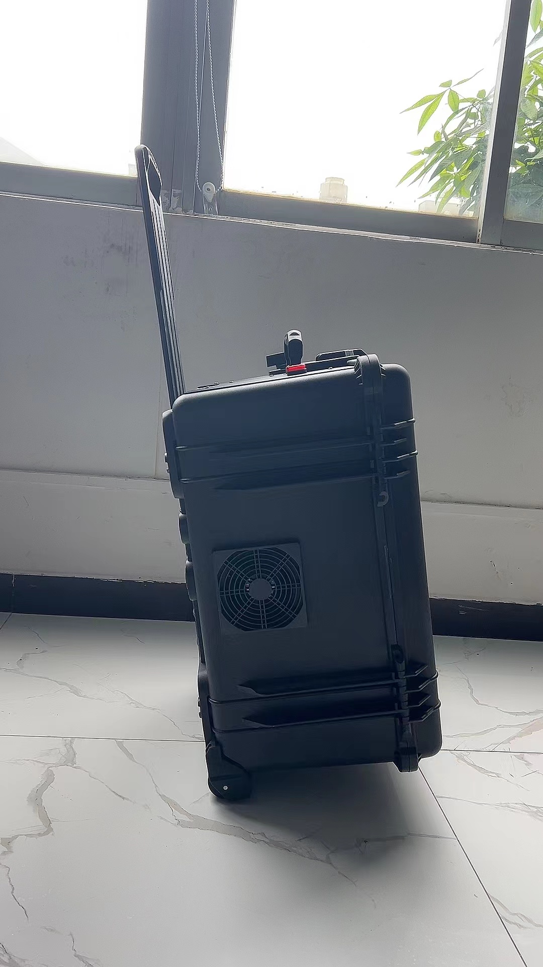 清丰手拉箱型移动通信干扰器